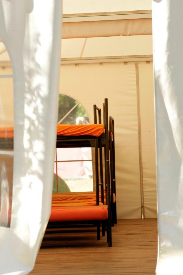 The Tent - Youth Only - Buchung Leider Nur Bis 30 Jahre Moglich! Múnich Exterior foto